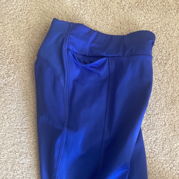 Blue fabletics leggings - Picture 5 of 5